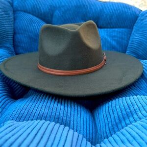 NWT FRYE WOMENs Olive Green Hat size ONE SIZE BOHEMIAN WESTERN DESERT SOMBRERO